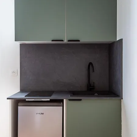 Bright & Functional - 18th Arrondissement * פריז